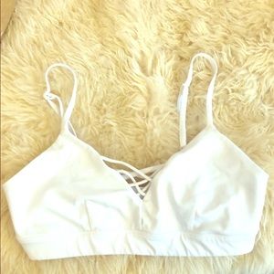 Strappy comfy sports bra ALO Medium